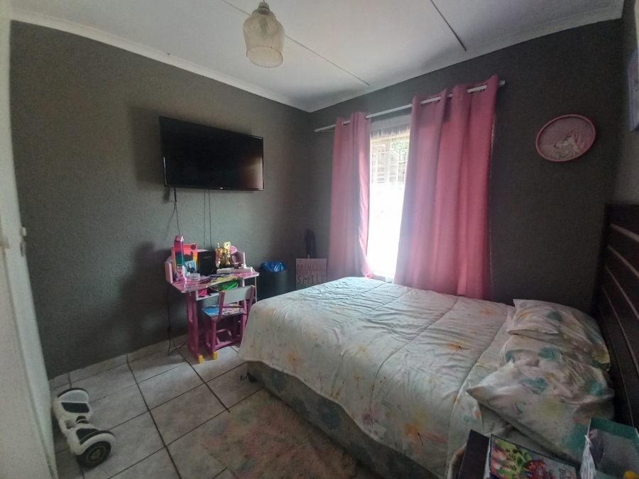 3 Bedroom Property for Sale in Safari Gardens North West